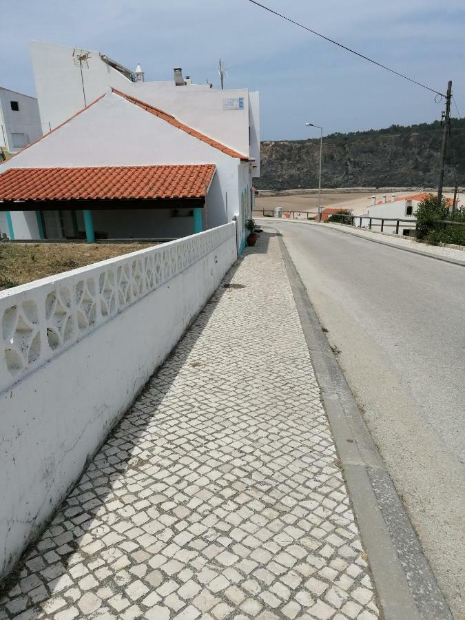 Carlo'S Beach Guest House Прая де Одесейши Екстериор снимка